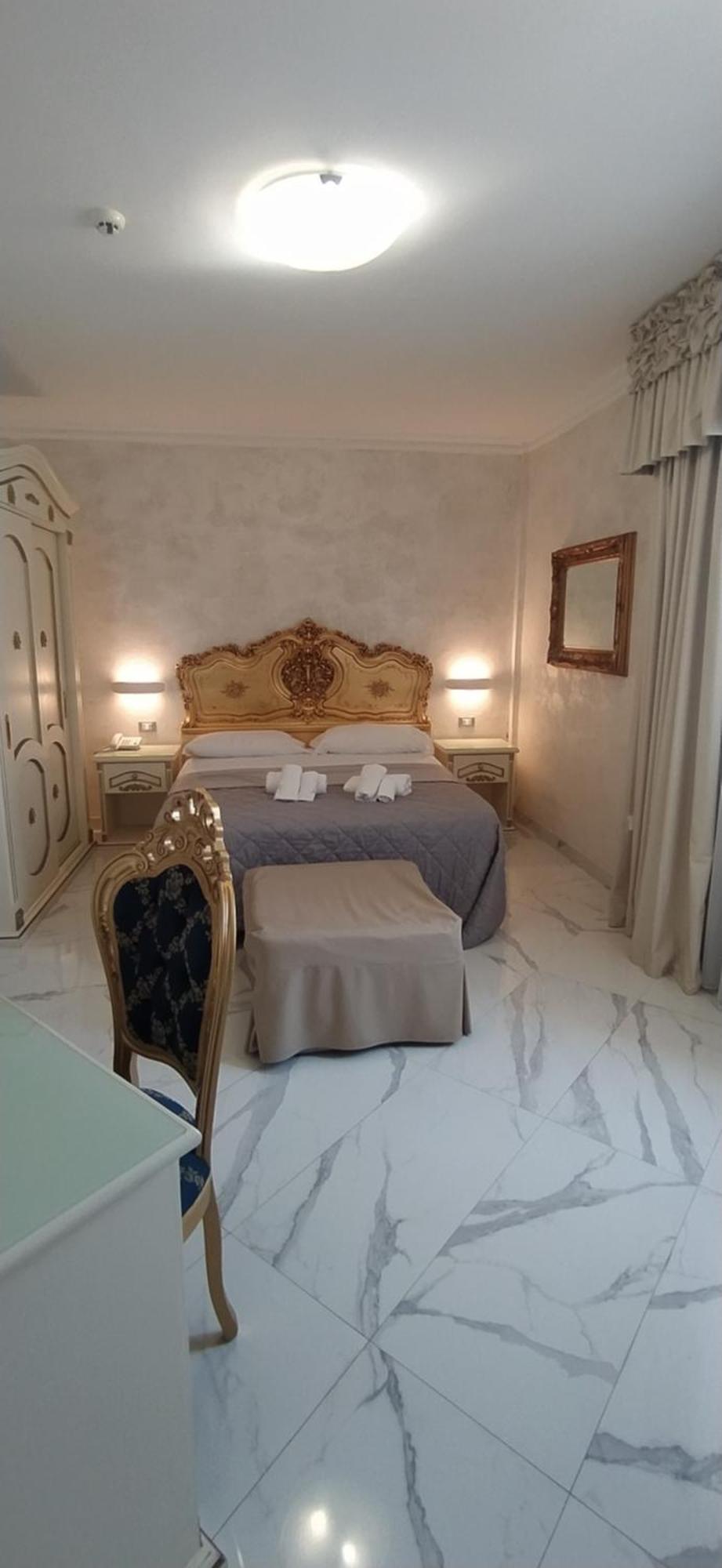 Hotel Paradise Порто-Чезарео Экстерьер фото