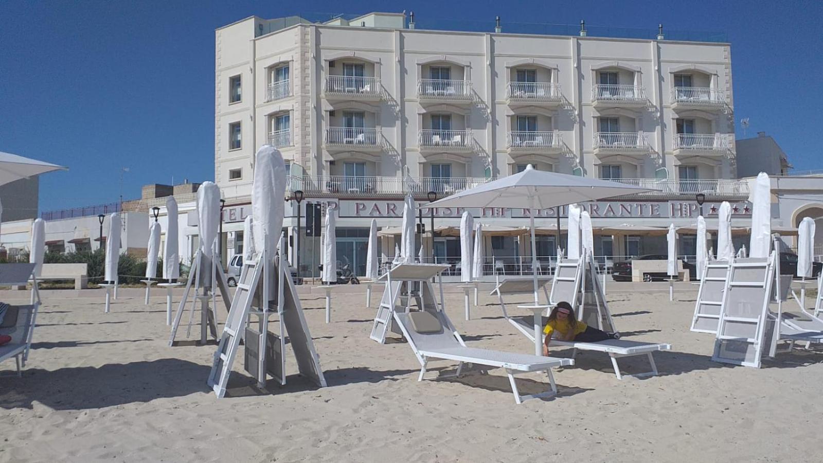 Hotel Paradise Порто-Чезарео Экстерьер фото
