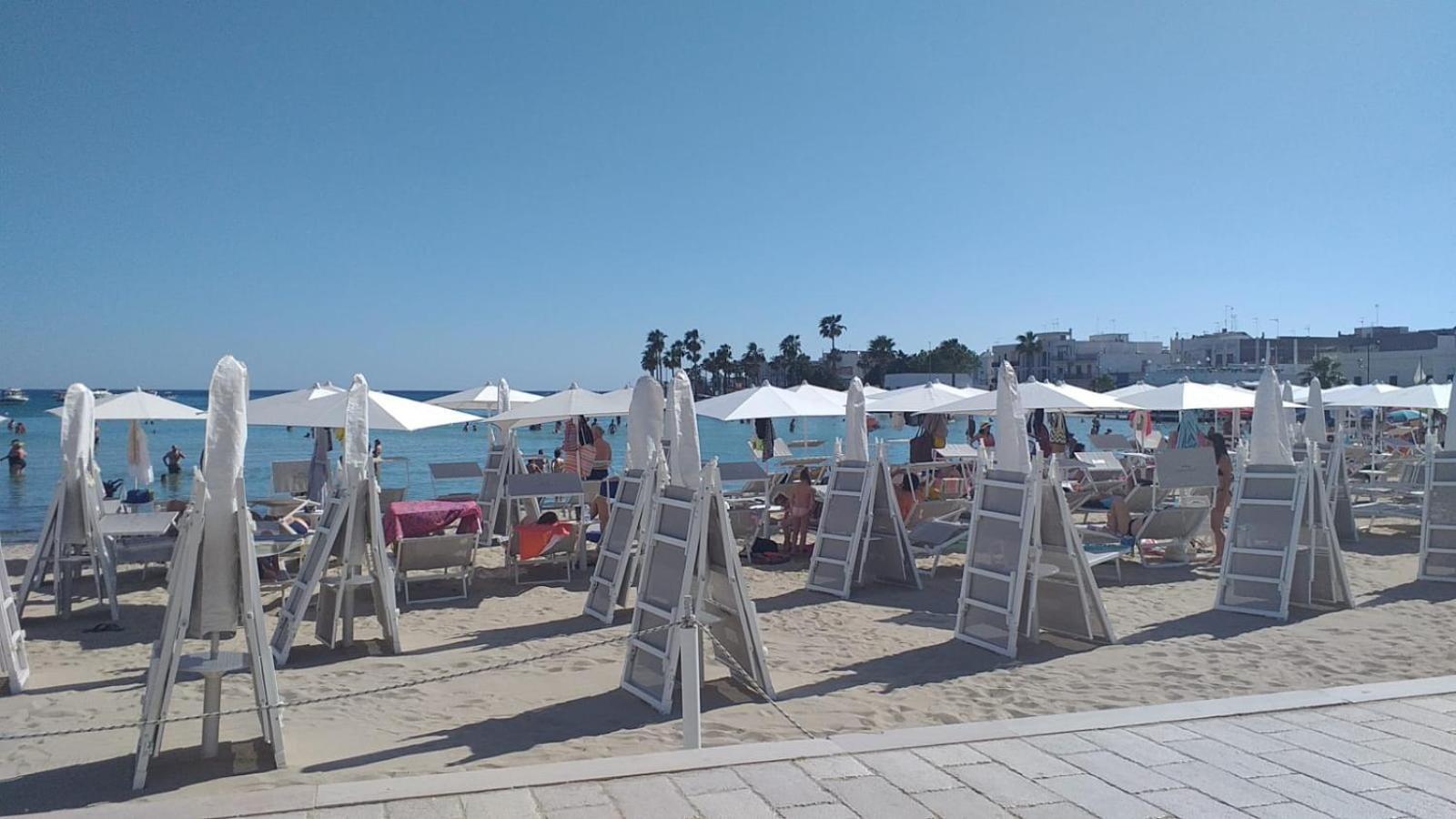 Hotel Paradise Порто-Чезарео Экстерьер фото